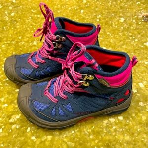 Merrell Girls Capra Mid Boots with Select Dry Size 12
